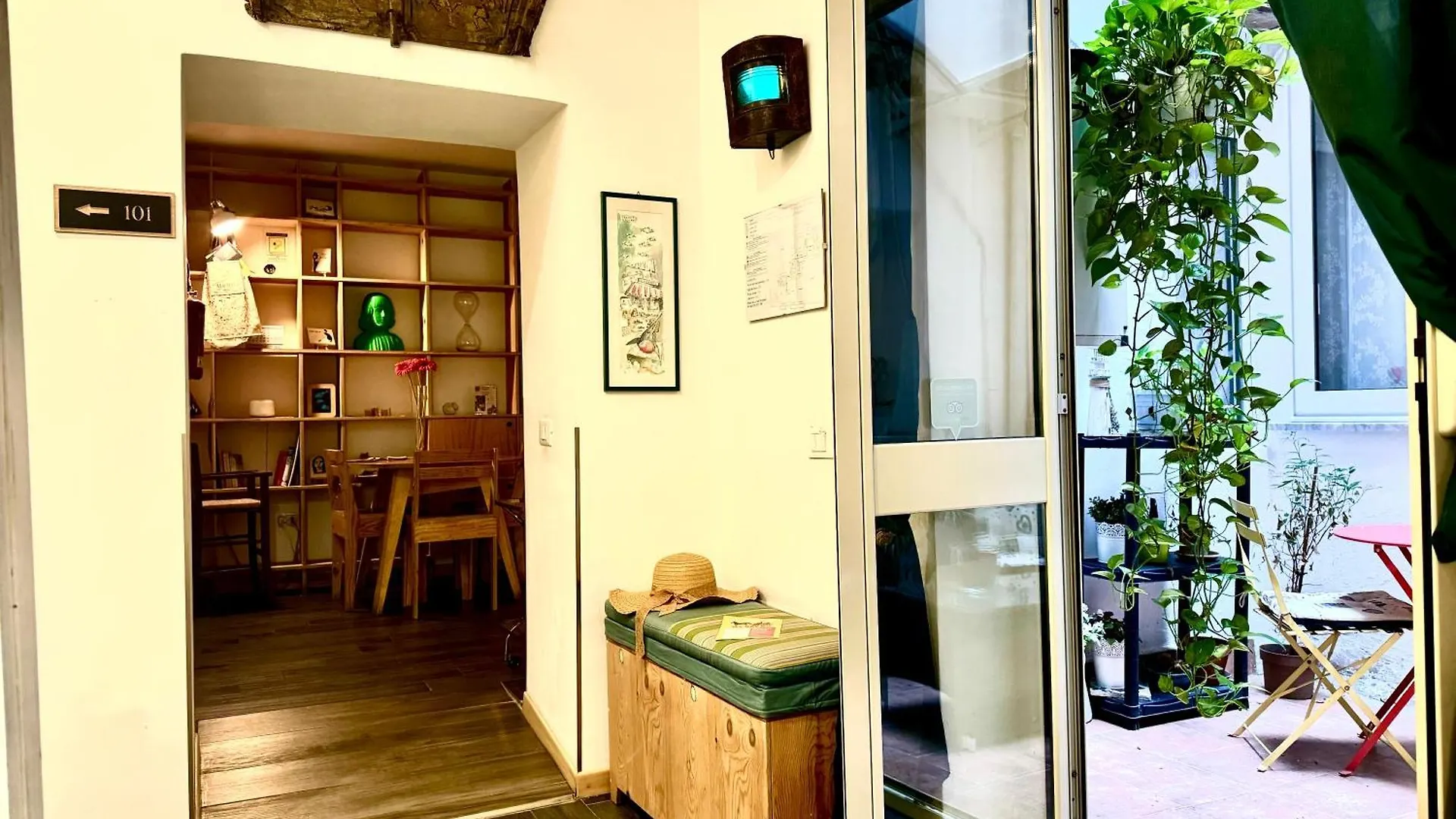 Bed & Breakfast Aquarooms Luxury Suites Palermo
